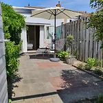 Studio Broeckestraat 12